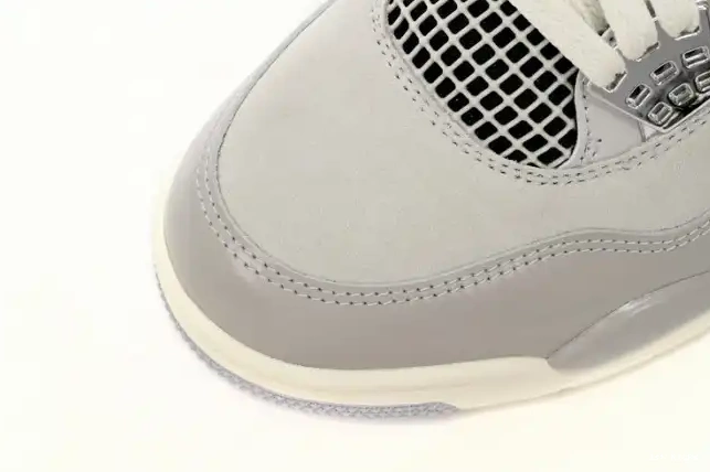 1st Kicks AQ9129-001 WMNS Jordan Air Frozen Moments 4 0512